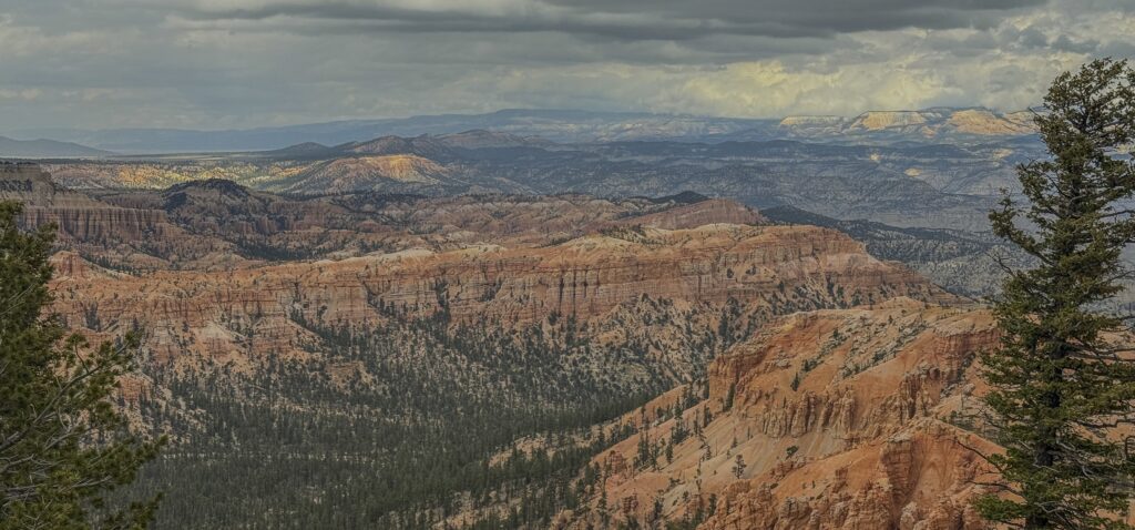 View of Bryce Canyon National Park promoting an airstream club rally near Bryce Canyon, Utah