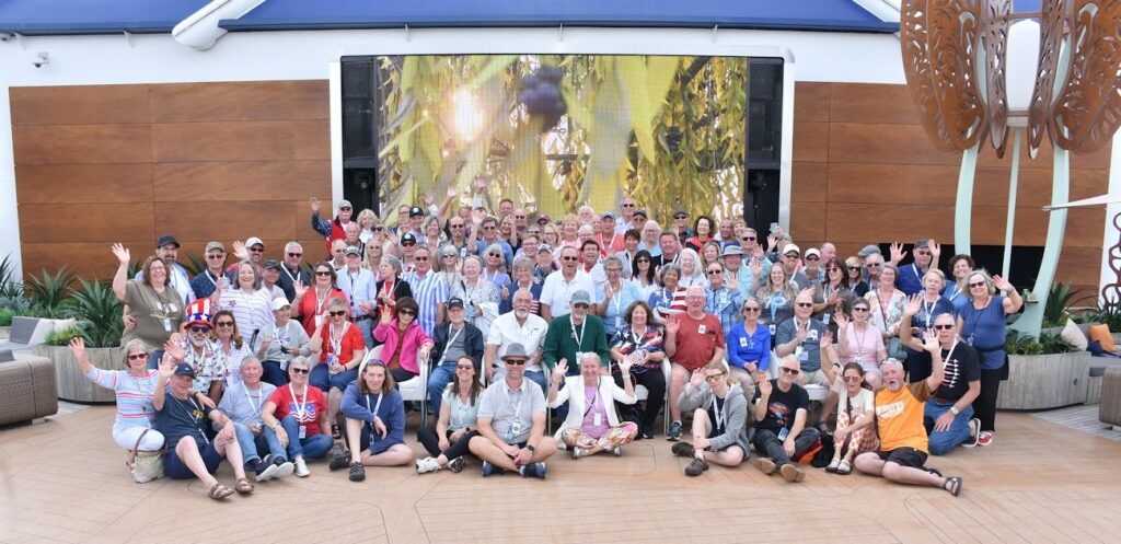 This image has an empty alt attribute; its file name is AlaskaGroup-1024x497.jpg